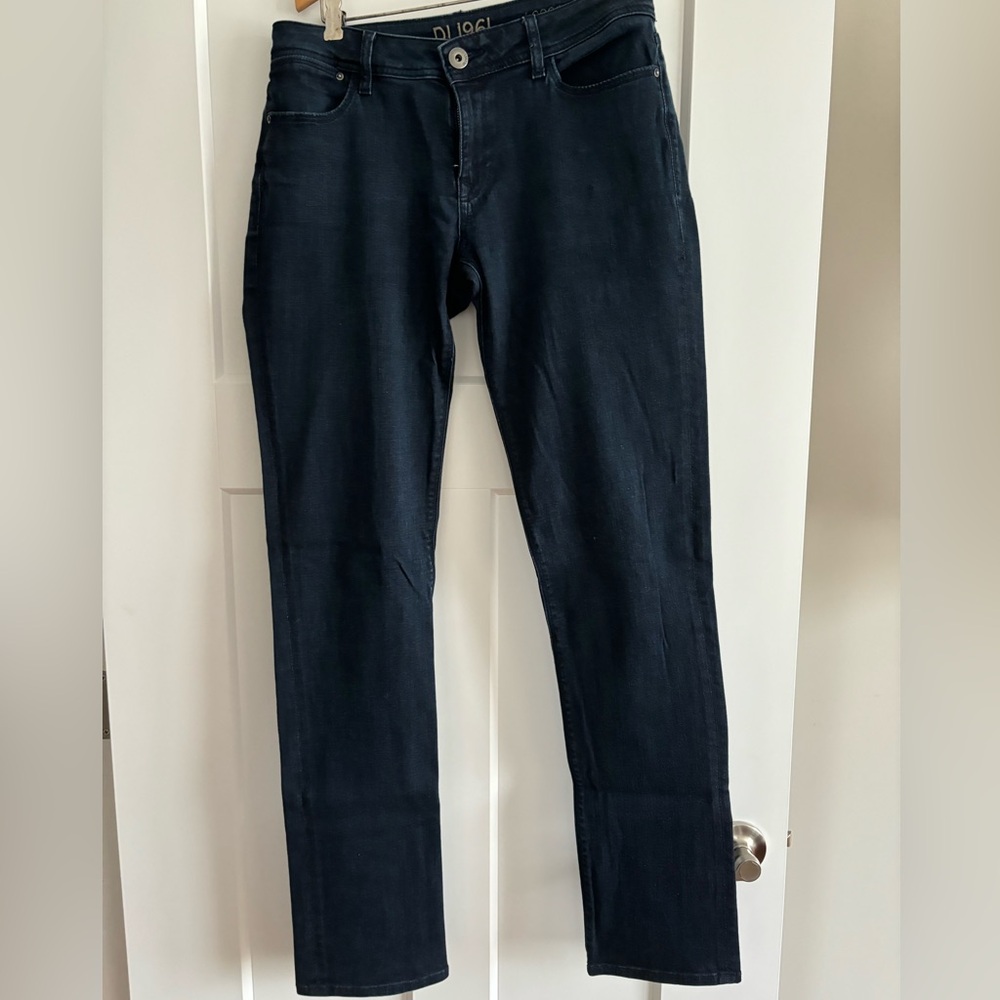DL1961 COCO Curvy straight jeans. 28 / 33.5